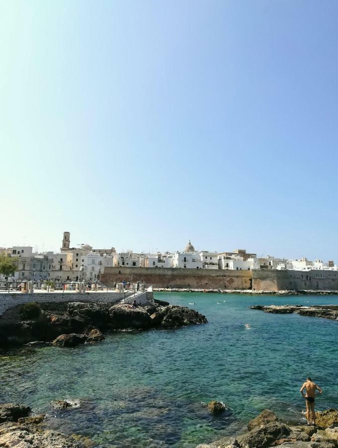 La Casetta Vico San Leonardo Monopoli Exterior photo